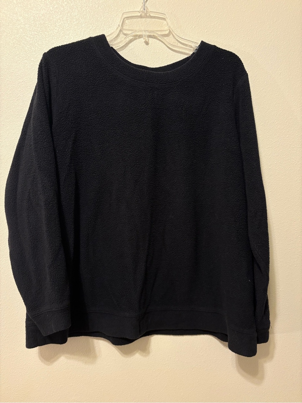 Women’s Black Cozy Crewneck Fleece pullover